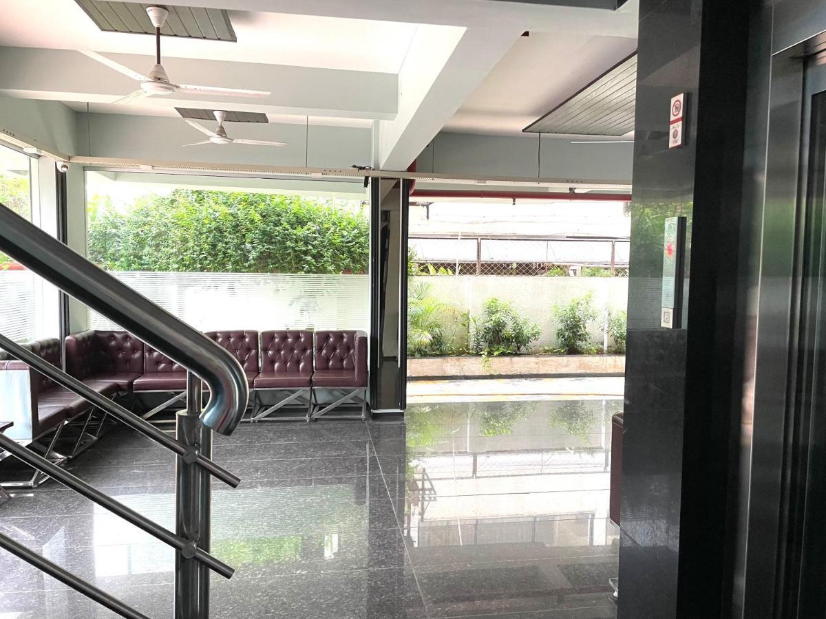 Hotel Airport Kk Nagpur Eksteriør billede